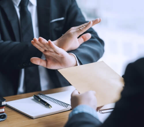 督促をストップしているイメージ